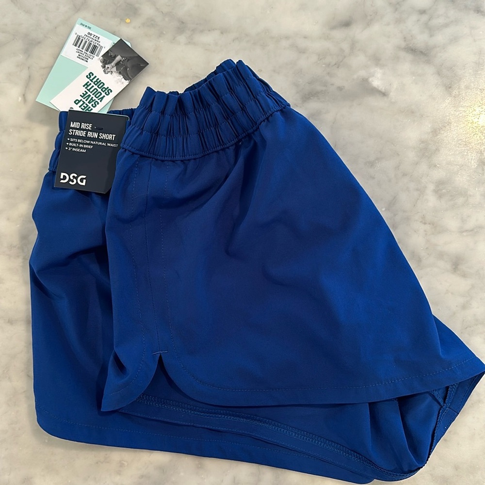 DSG new w tag “mid rise run short”